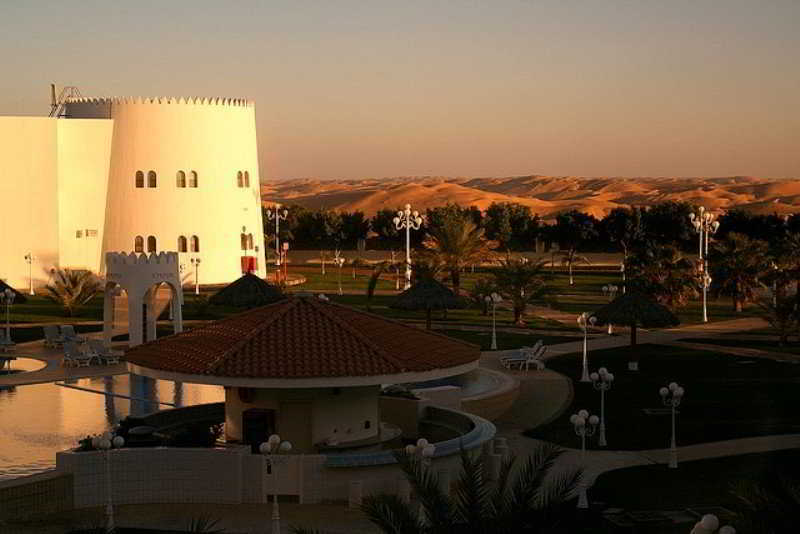 Liwa Hotel Mezairaa Экстерьер фото